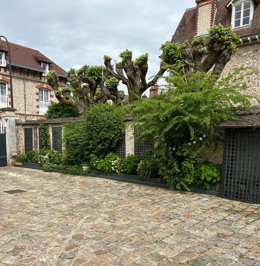 Le Jardin Cathedrale Bed and Breakfast Chartres Exteriör bild