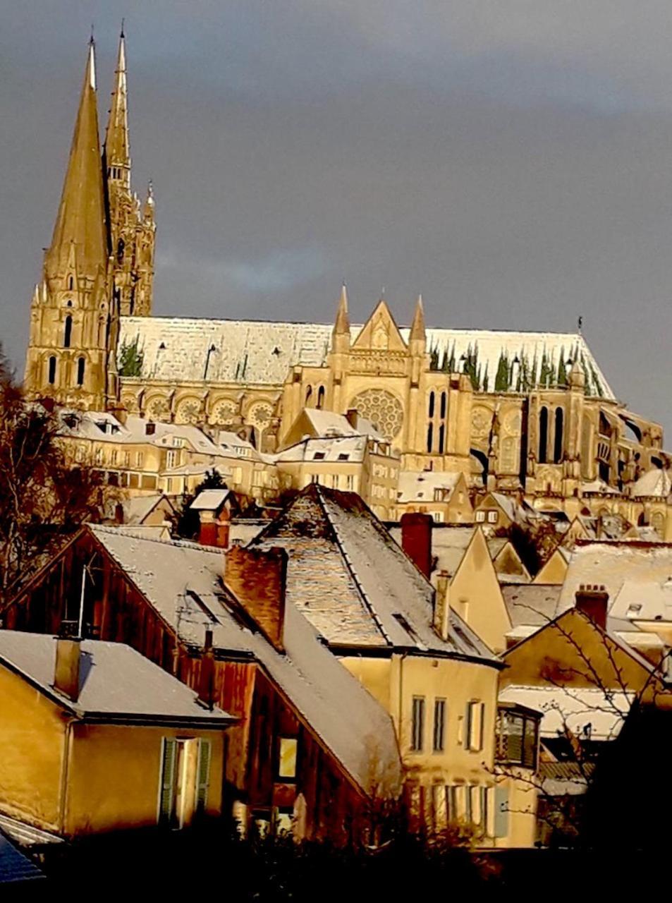 Le Jardin Cathedrale Bed and Breakfast Chartres Exteriör bild